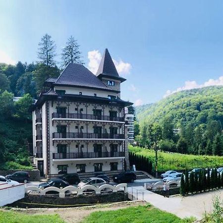 Pensiunea Steinhaus Slanic Moldova Exterior photo